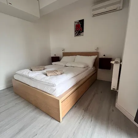 Krisz Apartman Balatonlelle Exterior photo