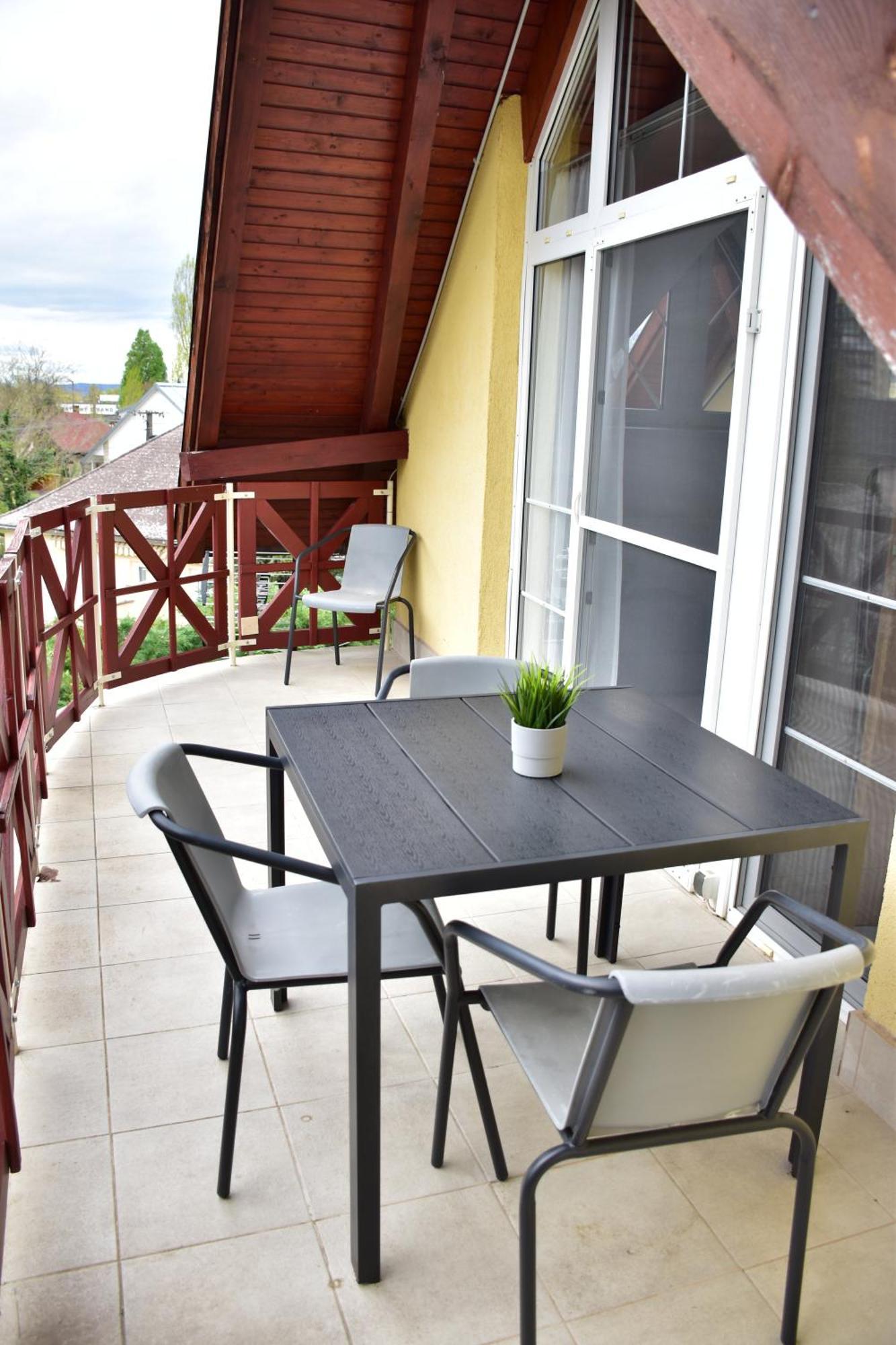 Apartment Krisz Balatonlelle